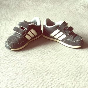 SOLD!!! Adidas Play Sneaks
